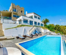 Villa in Platja D Aro, Sea & Mountain Views, Pool ,18 Guests