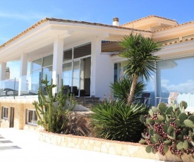 Calonge Villa Sleeps 9 with Pool and WiFi