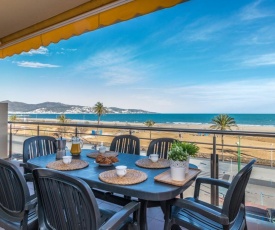 Luxury Apartment in Empuriabrava with Sea View