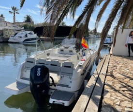 Maison sur canaux marina Empuriabrava avec suite Balnéo jacuzzi option bateau jet ski