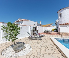 Modern Villa with Private Pool in Empuriabrava