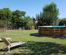 Barraca típica del Delta, con piscina, jardín y barbacoa