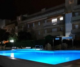 Apartamento con piscina en segunda línea de mar