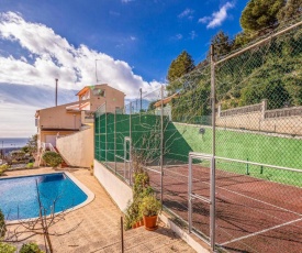 Holiday Home Santa Susanna with a Fireplace 04