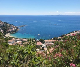 Casita en Roses con vistas impresionantes del mar y la montaña