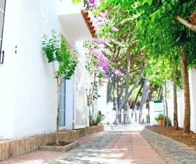 Lovely villa next to the beach