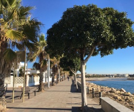 Terrasse vue mer a 20m plage Cambrils. Locamar Apt Lourdes