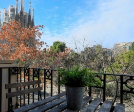 Bbarcelona Sagrada Familia Garden Apartment