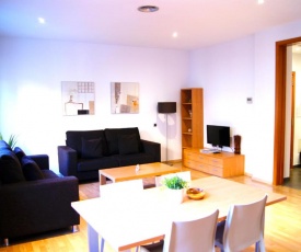 Places4stay Ramblas 2BD