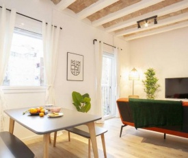 Chic & Modern 2-Bedroom Close to Ramblas