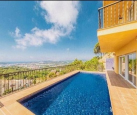 Vacances & Villas Lloret- VILLA JULIA