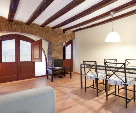 Cozy Family Apartment Near Las Ramblas