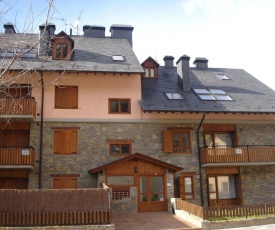 Apartamentos wifi Baqueira & Aigüestortes con jardín privado