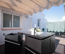 Fridays Flats, Two apartment duplex with private terrace, sleeps 6