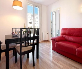 FridaysFlats 3 bedroom Av Gaudi w Sagrada Familla views