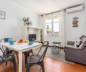 FridaysFlats 4 Bedroom next to Arc de Triomf