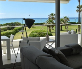 Luxurious Apartment In Front Of The Beach Gava Mar