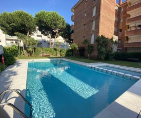 Apartamento Las Antillas con piscina en playa Els Fenals Lloret de Mar