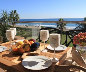 LUXURY GAVA BEACHFRONT APARTMENT BARCELONA