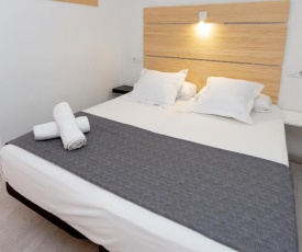 Hostal Easy Sants by Bossh Hotels