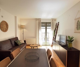 Sleep & Stay - Croada 2 bed apt behind Placa del Vi