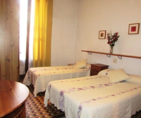 Hostal Lima