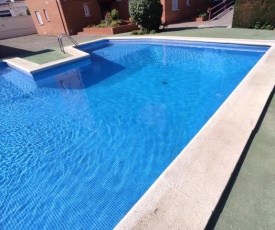 EXCELENTE Apartamento con piscina con jardín a 500m de la playa