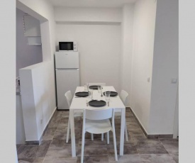 2 Bedroom in Salou center with Pool and Parking