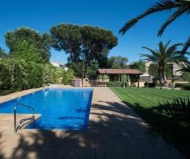 Calella de Palafrugell Apartment Sleeps 2 Pool