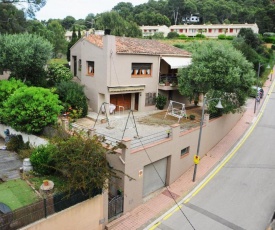 Calella de Palafrugell Apartment Sleeps 3 Pool WiFi