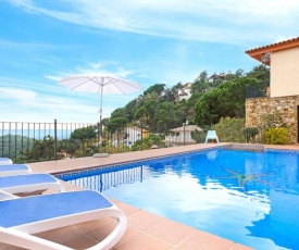 Villa in Lloret de Mar Sleeps 10 with Pool