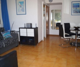 House - 1 Bedroom with Pool - 07085