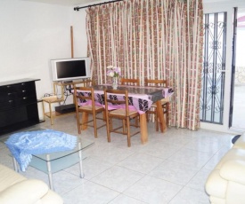 House - 1 Bedroom with Pool - 07512