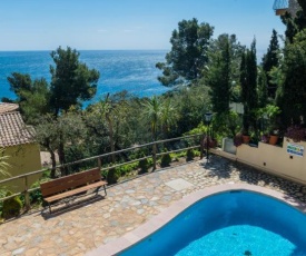 Calella de Palafrugell Apartment Sleeps 4 Pool