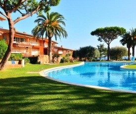 Calella de Palafrugell Apartment Sleeps 4 Pool