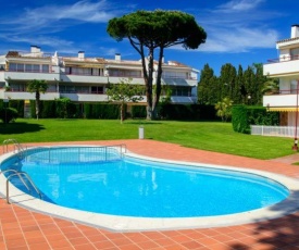 Calella de Palafrugell Apartment Sleeps 4 Pool