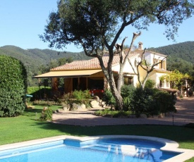 Serene Villa in Calonge with Private Swimming Pool