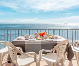 Calella de Palafrugell Apartment Sleeps 5 Air Con