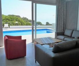 House - 3 Bedrooms with Pool and Sea views - 07932