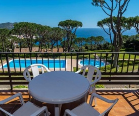 Calella de Palafrugell Apartment Sleeps 8 Pool