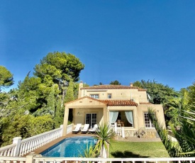 Villa Montserrat 4bedroom with sea and mountain views & air-conditioning & private swimming pool