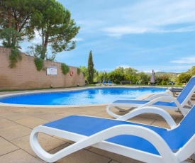 Lloret de Mar Apartment Sleeps 4 with Pool Air Con and WiFi