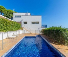 Lloret de Mar Villa Sleeps 10 Pool WiFi