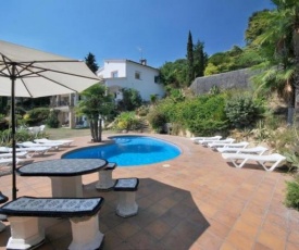 Lloret de Mar Villa Sleeps 10 Pool WiFi