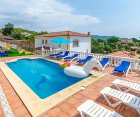 Lloret de Mar Villa Sleeps 11 Pool Air Con WiFi