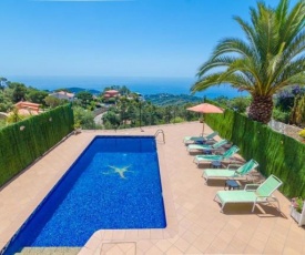 Lloret de Mar Villa Sleeps 5 Pool Air Con WiFi