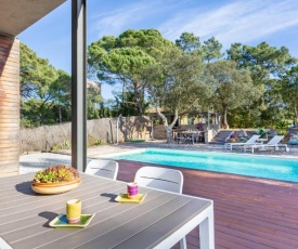 Lloret de Mar Villa Sleeps 7 Pool WiFi