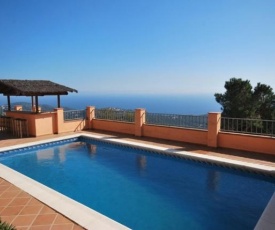 Lloret de Mar Villa Sleeps 8 Pool Air Con WiFi