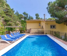 Lloret de Mar Villa Sleeps 8 Pool WiFi