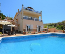 Lloret de Mar Villa Sleeps 8 Pool WiFi